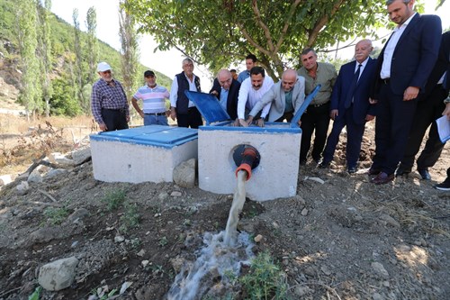 Amasya Merkeze bağlı Çatalçam ve Avşar köylerinde basınçlı sulama tesisleri tamamlanarak hayata geçti. 