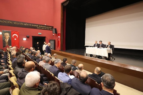   Valimiz Önder BAKAN ve Amasya İl Özel İdaresi Genel Sekreterimiz Erdin ACAR  Merkez  İlçemize  Bağlı Köylerimizin Muhtarları ile Bir Araya Geldi.