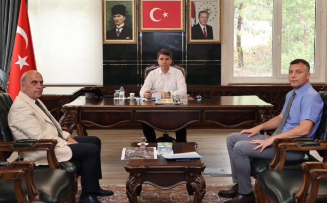 Valimiz Önder BAKAN, Kurumumuzun  İlimiz Genelinde Devam Eden Yatırım ve Projelerin Görüşüldüğü Toplantı Gerçekleştirildi.