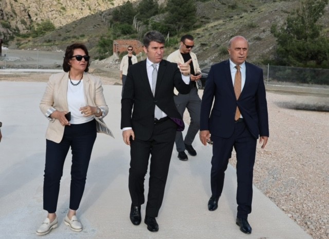 Valimiz Önder BAKAN, Yapımına Başlanan Sokak Hayvanları Barınağında İncelemelerde Bulundu.